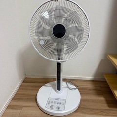 新品　扇風機　日立 HITACHI　HEF 130 M  エアコン　リズム運転　おやすみ運転　安全装置^_ の画像