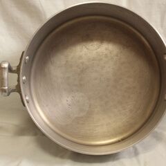 本格　アルミ両手鍋　蓋つきの画像