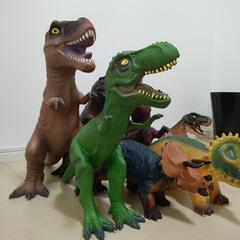 恐竜セットの画像