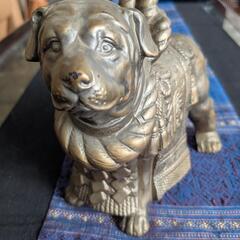 犬の置物の画像