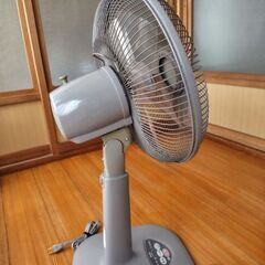 買うほどでもない時の扇風機の画像
