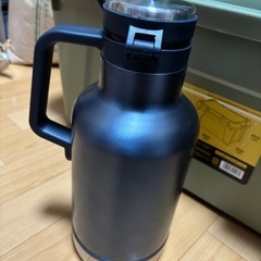 Stanley（スタンレー）クラシック真空グロウラー（1.9 L／64 oz）の画像