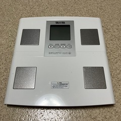 タニタの体組成計