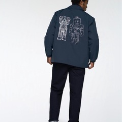 完売品 貴重　新品未使用　UNIQLO x KAWS コーチジャケットの画像