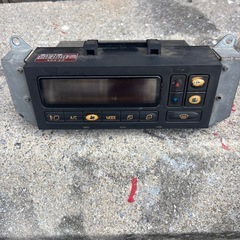 値下げISUZUエルフ　オートエアコンパネル 