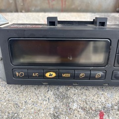 値下げISUZUエルフ　オートエアコンパネル の画像