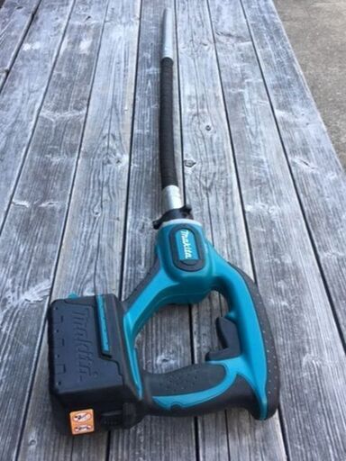 【動作確認済み・美品/良品】 makita/マキタ　18V 充電式コンクリートバイブレータ　VR350DZ（本体のみ）　カクハン機・撹拌機