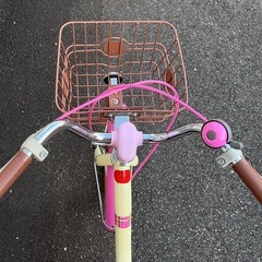 ＜新車同様＞可愛い💕クリスタルキャンディ 18インチ・キッズ自転車 補助輪付き・新品サドルでお得品！の画像