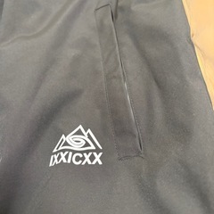 IXICXXブラック　スノボスキーウェアの画像