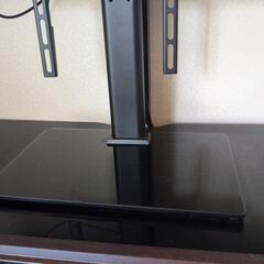 テレビ(東芝REGZA)、テレビ台付きの画像