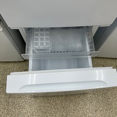 リユースのサカイ東金店 YAMADA 冷蔵庫 19年製 156L ※下段クリアケース取れない汚れあり TJ12804の画像