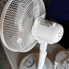 リモコン付 2023年 ヤマゼン 五枚羽 扇風機 YMR-K30AHの画像