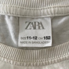〈ZARA〉白Tシャツ152の画像