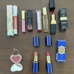 【未使用品あり・転売可】ブランド化粧品・香水などの画像