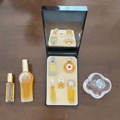 【未使用品あり・転売可】ブランド化粧品・香水などの画像