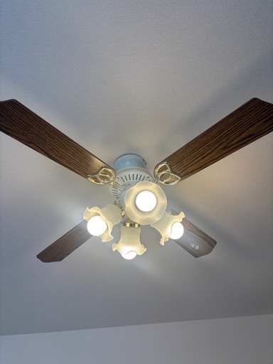 シーリングファンライト　木目調　4枚羽根　4灯　カフェ照明