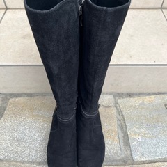 ブーツ　22.5センチ