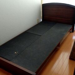 大塚家具　シングルベッド＋マット　差し上げます　取りに来られる方の画像