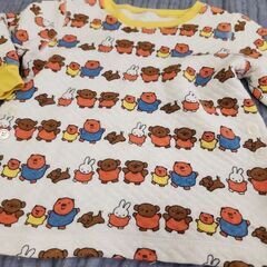 まとめ買いで無料　ミッフィー　キルトニット　パジャマ　まとめ売り　長袖　ユニクロの画像