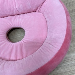 猫耳ドーナツ型クッションの画像