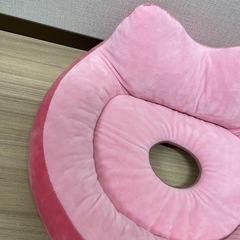 猫耳ドーナツ型クッションの画像