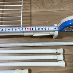 突っ張り棚　1個　　突っ張り棒10本の画像