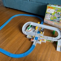トミカ　プラレール　くるぞわたるぞ！カンカン踏切セット