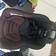 combiチャイルドシート