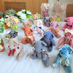 テディベア100円　フラワーアレンジメント200円の画像