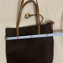 マイケルコース　トートバックの画像