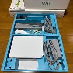 Wii本体とWii Fitソフト
の画像