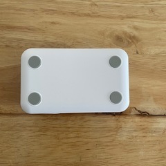 スマホスタンド　白　高さ調節可能の画像