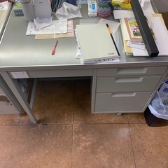 テーブル　事務所