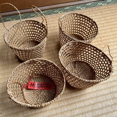1個の絶妙な麦わら編み収納ミニバスケット　1個200円の画像