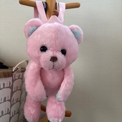 ピンクのクマのぬいぐるみリュック