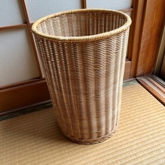 ラタン（籐）製のゴミ箱　ダストボックス