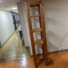木製棚の画像