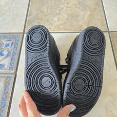 値下げNIKE スニーカー　22.5cmの画像