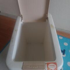 ゴミ箱(3)の画像