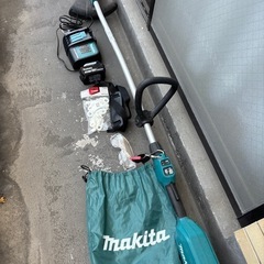 マキタ 充電式草刈機(樹脂刃) MUR189DSF バッテリー ...