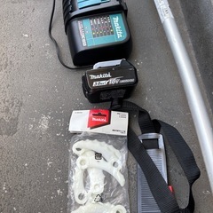 マキタ 充電式草刈機(樹脂刃) MUR189DSF バッテリー 充電器 替え刃9枚付きの画像