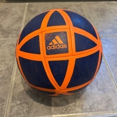 adidas サッカーボール　
