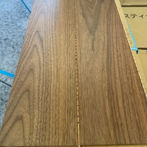 新品マンション用フローリング