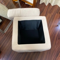 生成色スクエアチェアの画像