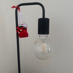IKEA トゥヴェールハンド テーブルランプの画像