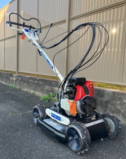 イセキアグリ 自走式草刈り機 スパイダーモアー SP852F