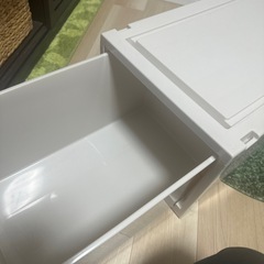 割れあり　衣装ケースの画像