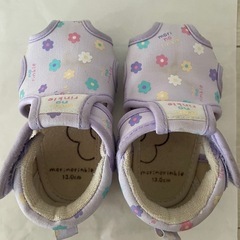 ベビーサンダル 花柄の画像