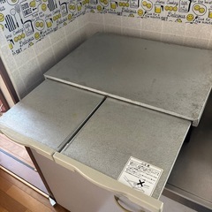 IHクッキングヒーターのスライドテーブルの画像