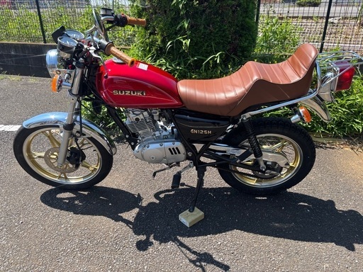 GN125H カスタム　赤　旧車スタイル　吸い込み　旧車